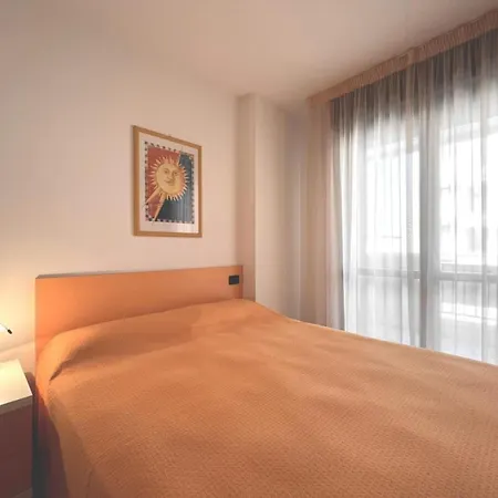 Sweet Retreat In A Great Area With Parking *